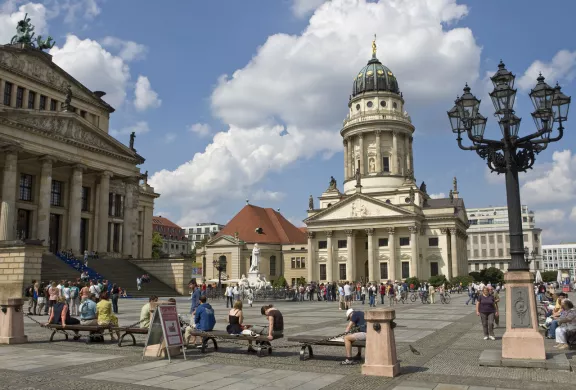 Französischer Dom und Konzerthaus auf dem Gendarmenmarkt Französischer Dom und Konzerthaus auf dem Gendarmenmarkt