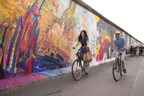 Radtour an der East Side Gallery